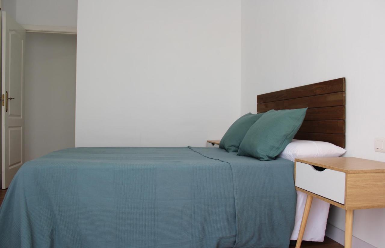 Beautiful Brand New 2 Bedroom Flat With Terrace Malaga Exterior photo